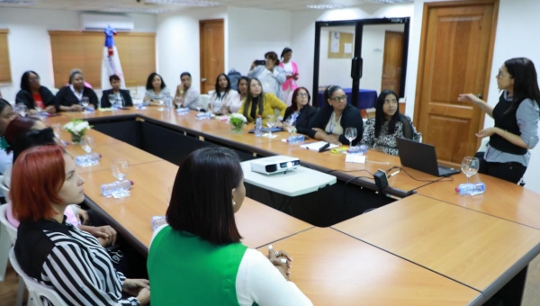 Infotep imparte taller a auxiliares Promipyme